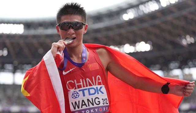 分排名第二, 小时 分排名第二, 小时