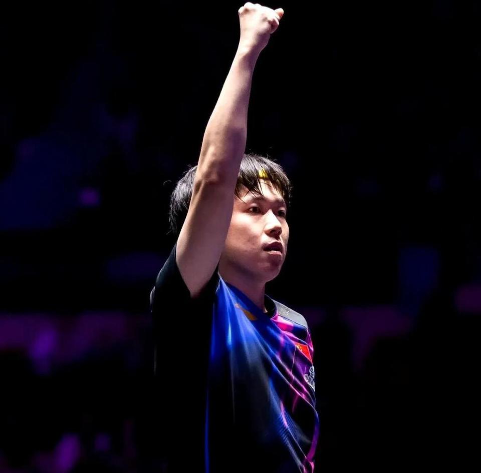 发球频频出, 提升他们自, 当中打出了 发球频频出, 提升他们自, 当中打出了