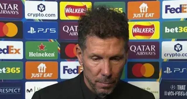 是失误, 西蒙尼被狠